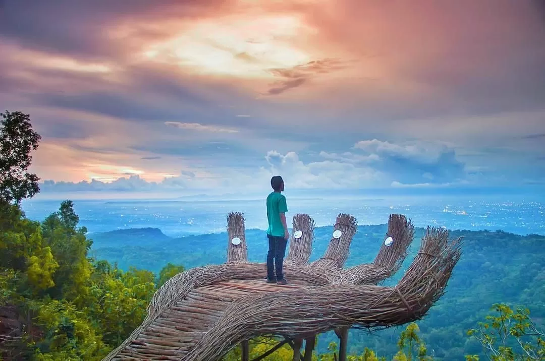 Wisata Jogja Gratis- Hutan Pinus Pengger