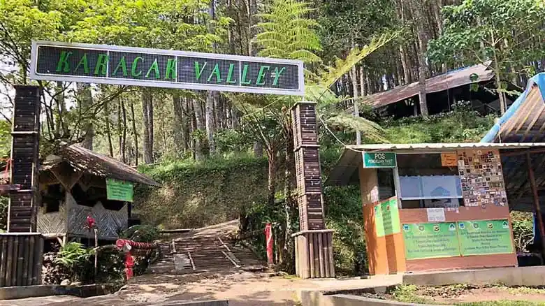 Karacak Valley Wisata Garut