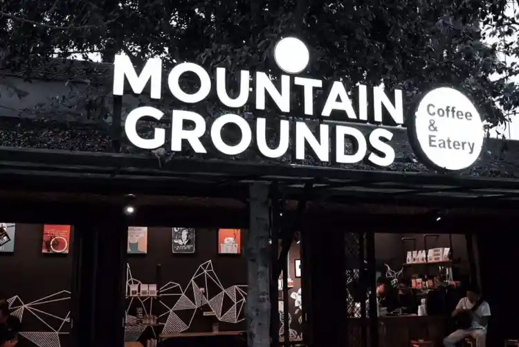 Mountain Ground Coffee & Eatery