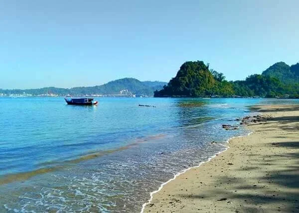 Wisata padang - Pantai Nirwana