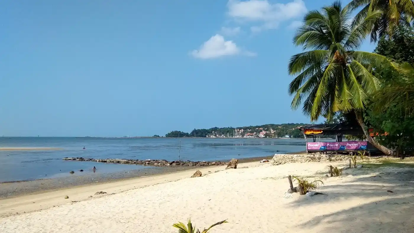 Wisata Batam Pantai Nongsa