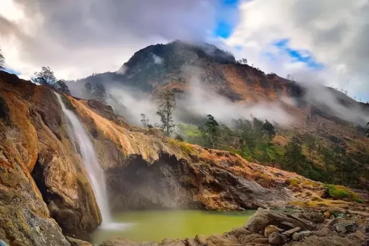 Sumber Air Panas Aik Kalak