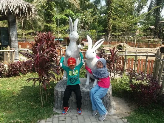 Fasilitas Lain di Rahmat Zoo and Park