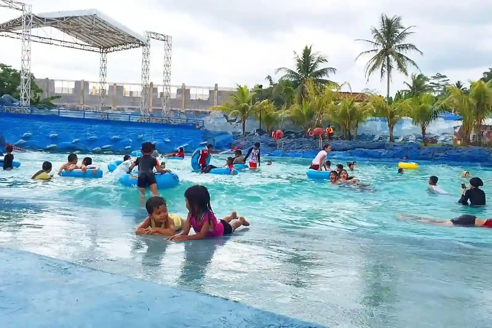 Fasilitas di Santa Sea Waterpark Sukabumi