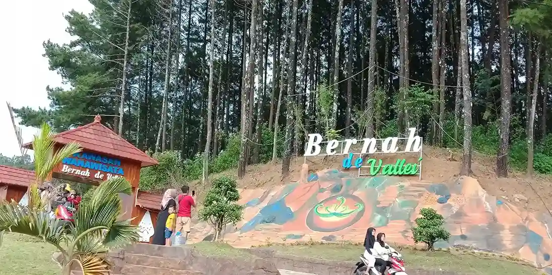 Harga Tiket Masuk Bernah De Vallei dan Sewa Tenda