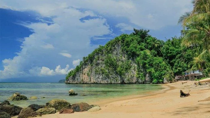 Pantai Yakoba
