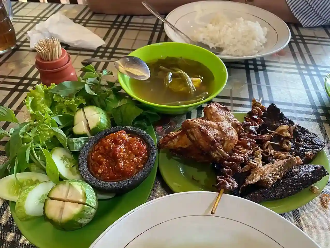 Restoran sunda hidden gem tangerang - RM. Sunda Nasi Timbel Khas Cianjur