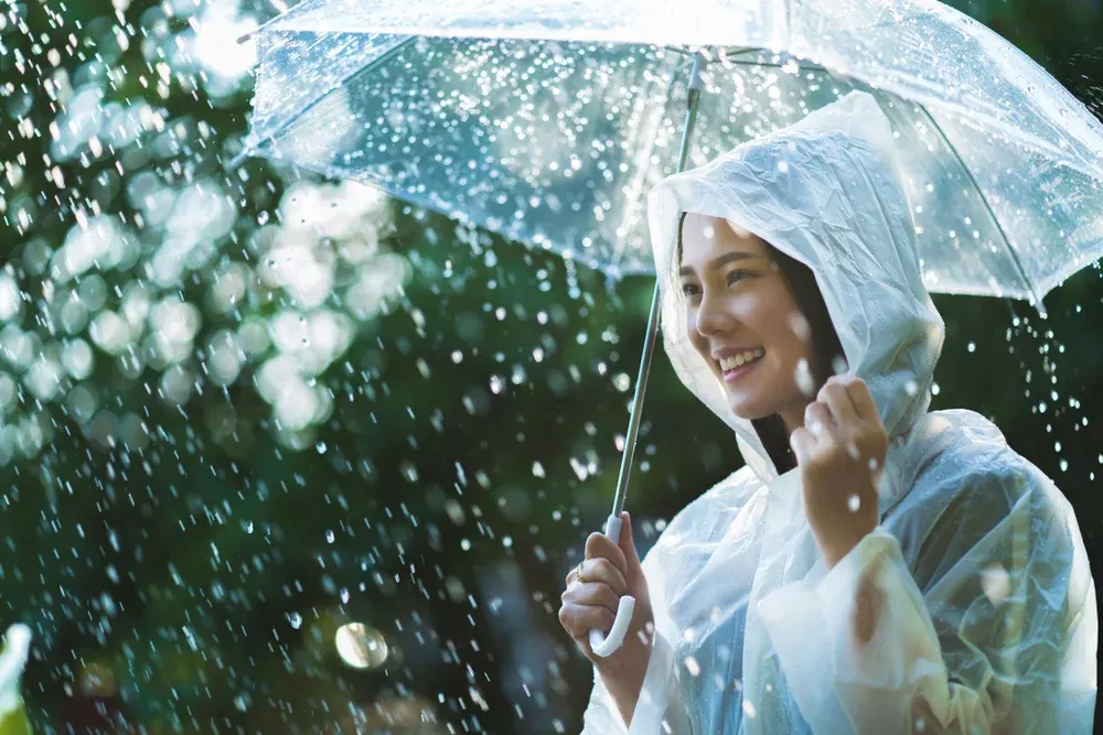 Tips Liburan Musim Hujan yang Asik