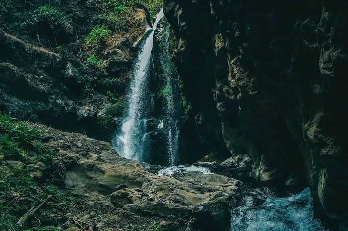 Air Terjun Watu Lawang - Wisata Probolinggo