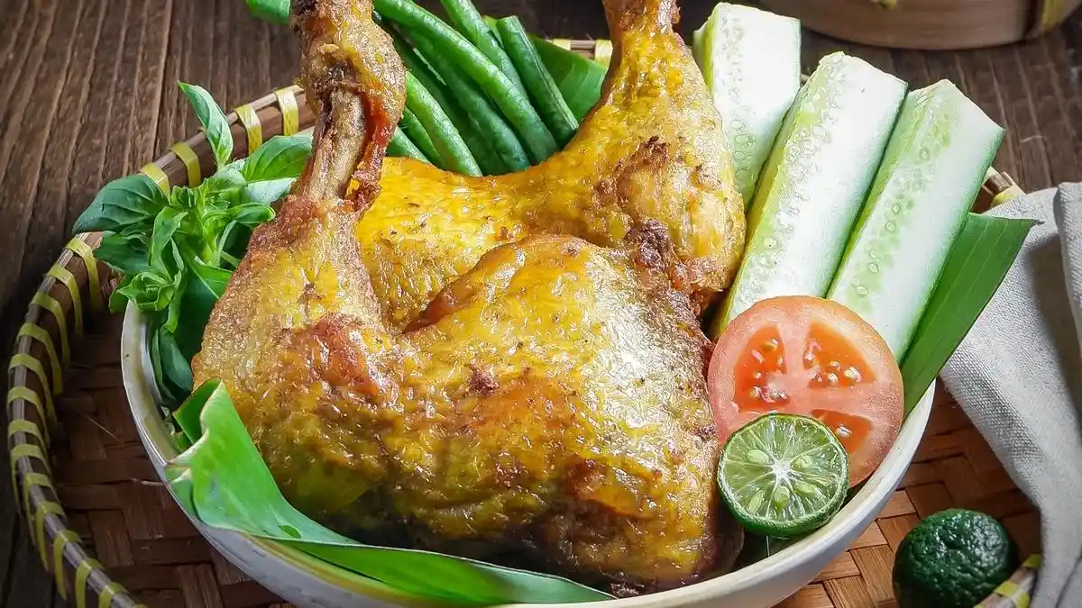 Ayam Goreng - Peringkat 12 di TasteAtlas
