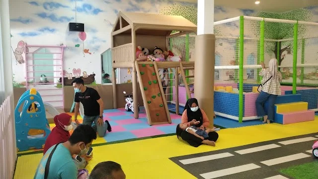 Bunny Boo Playground (Indoor & Resto Playground) Padang