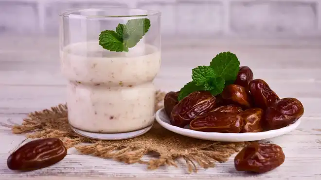 menu buka puasa simple - Jus Kurma Yoghurt