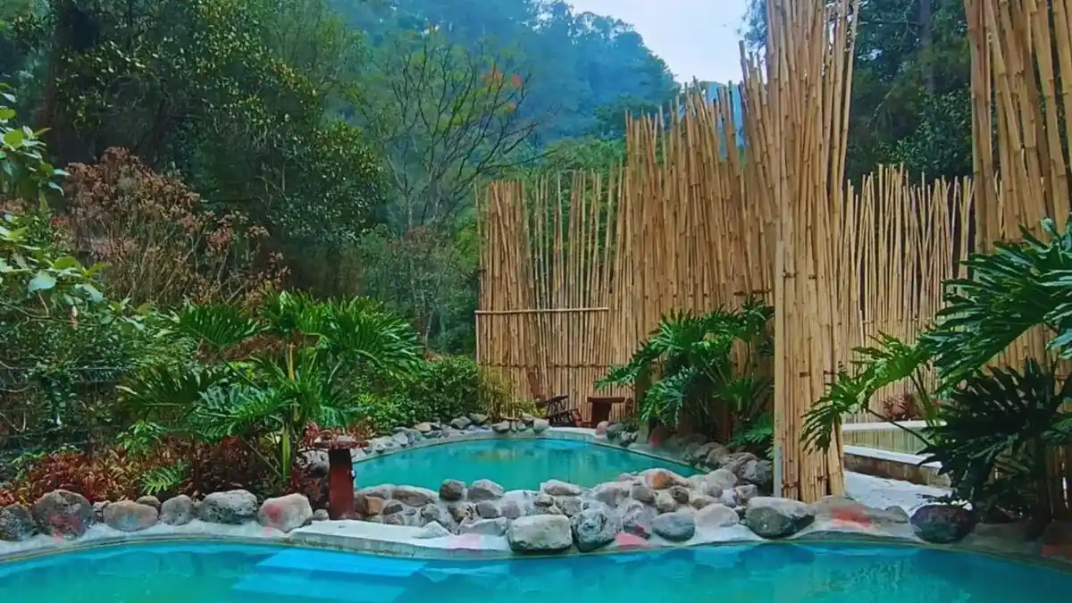 Kolam Air Panas Maribaya