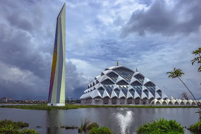 masjid termegah di indonesia - Masjid Al-Jabbar Bandung