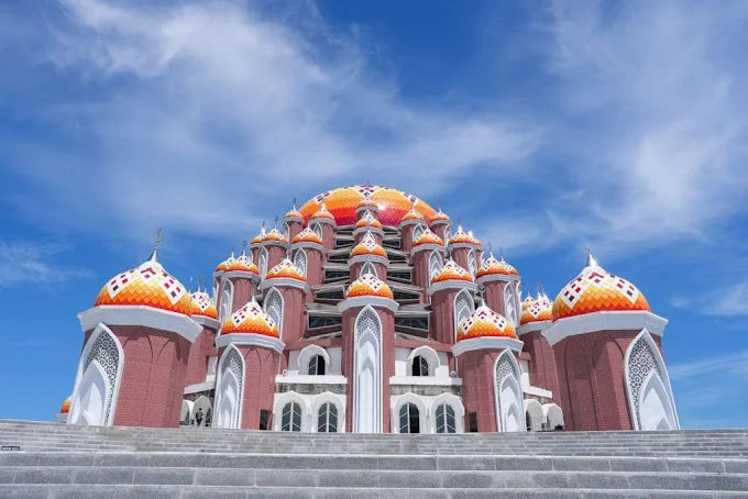 masjid termegah di indonesia - Masjid Kubah 99 Asmaul Husna, Makassar
