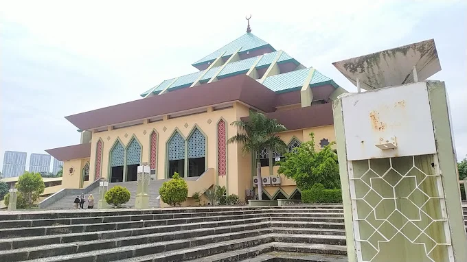 Masjid Termegah di Indonesia - Masjid Raya Batam, Kepulauan Riau