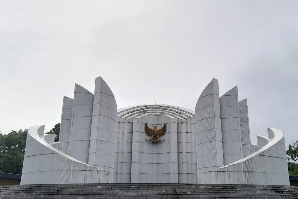 tempat bersejerah bandung- Monumen Perjuangan Rakyat Jawa Barat