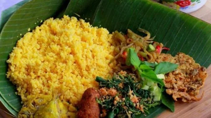 kuliner khas probolinggo - Nasi Glepungan