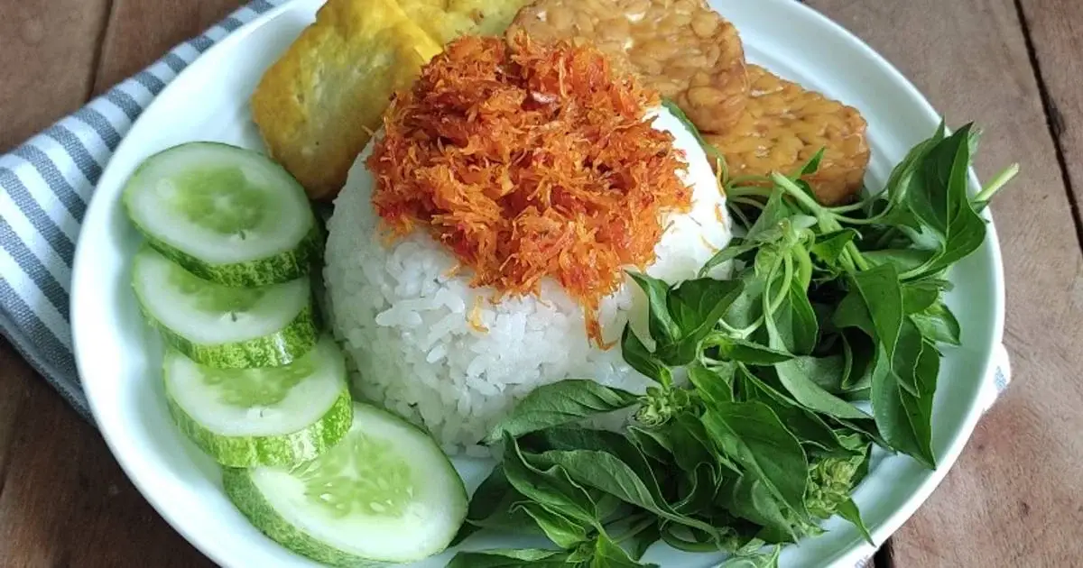 Makanan Khas Tangerang - Nasi Ulam