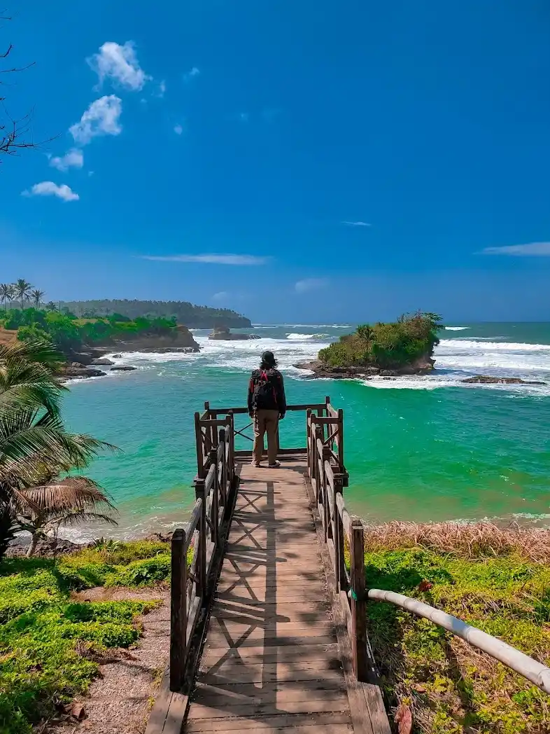 Pantai Amanda Ratu Sukabumi