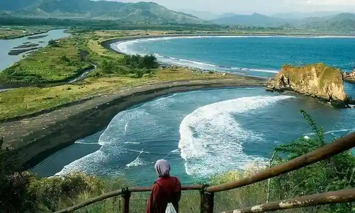 wisata jember - Teluk Love