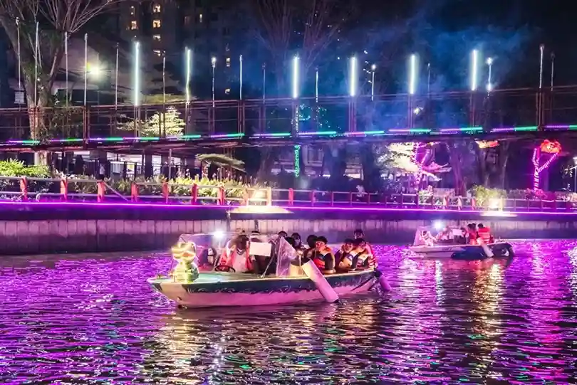 Wisata alam Surabaya - Wisata Perahu Kalimas