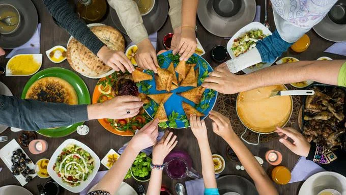15 Tempat Buka Puasa Bareng di Jakarta yang Asik dan Enak!