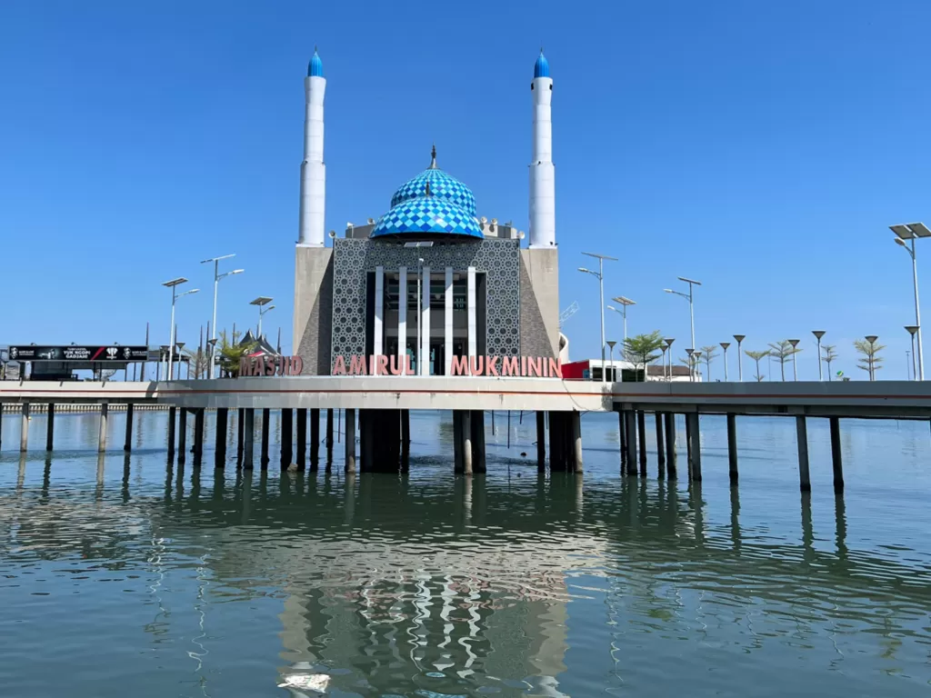 Masjid Terapung, Makassar