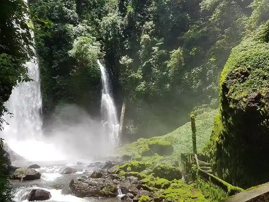 Air Terjun Tekaan Telu