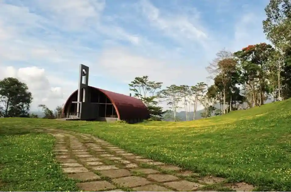 wisata tomohon - Bukit Doa Mahawu