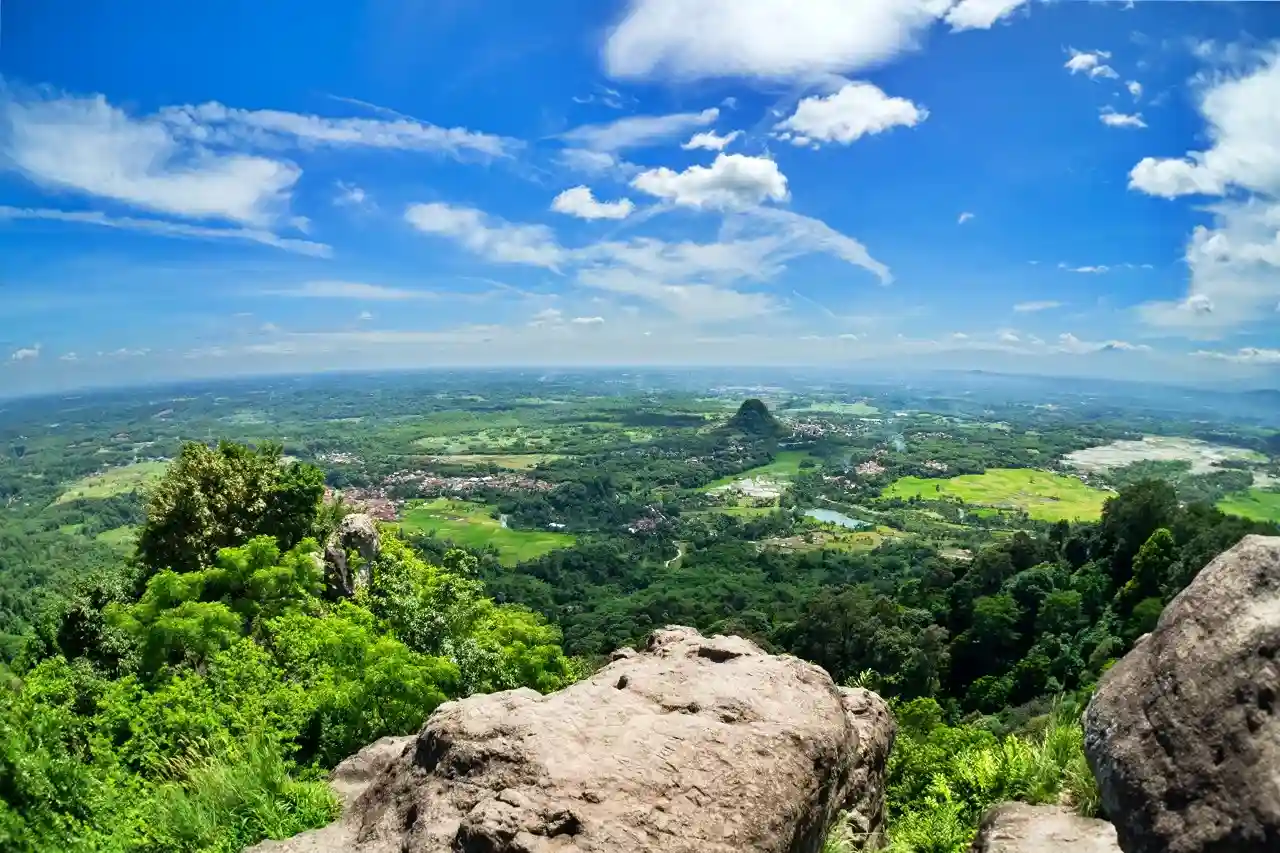 Bukit Munara - Wisata Alam dengan Fasilitas Super Lengkap!
