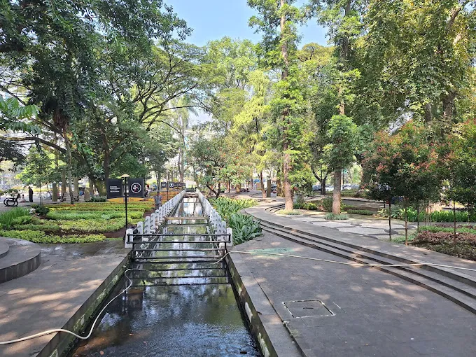 tempat lari bandung - taman balai kota