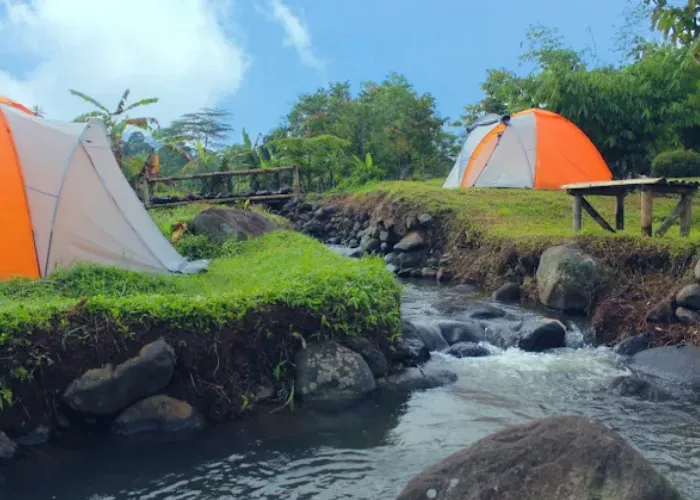 Puncak Camp Hills