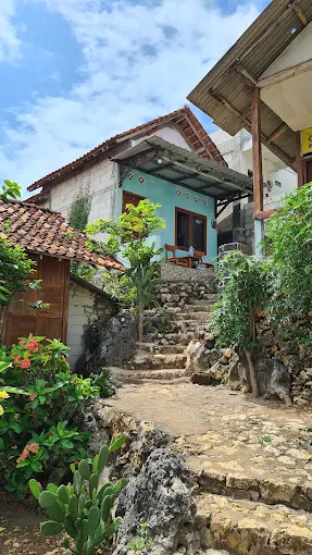 8. Omah Sundak