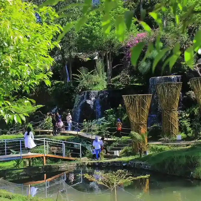 Fasilitas di Ecopark Curug Tilu