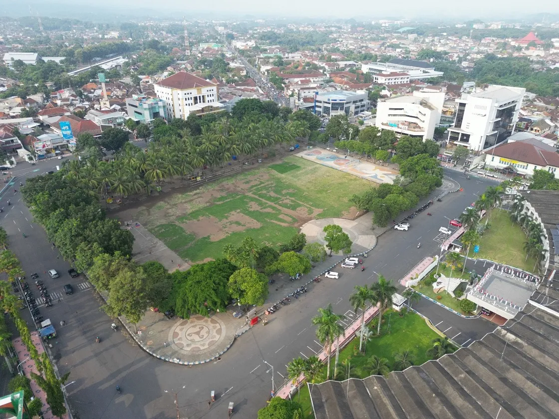 Rute ke Jember Mini Zoo