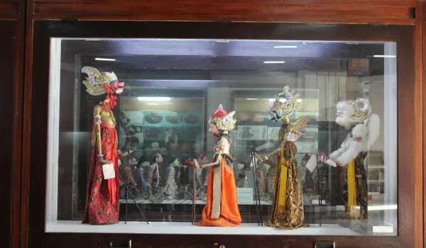 Museum Wayang dan Artefak