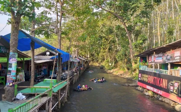Bersantai & Kulineran di Sumber Maron Malang
