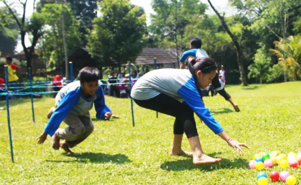 Serunya Wahana Anak di Cibalung Happy Land
