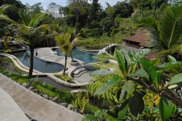 Penginapan Estetik Batu - Kampung Kumbung