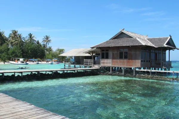 Spot Snorkeling Terbaik di Karimunjawa  - Pulau Tengah