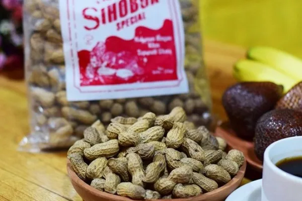 Oleh-oleh Medan ada Kacang Sihobuk 