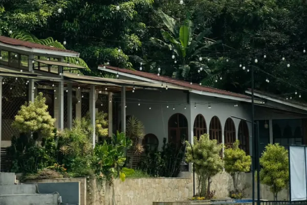 Penginapan Estetik Batu - Kaluna Resort & Kafe