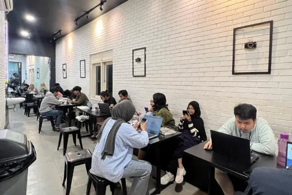 5. Kopi Studio 24