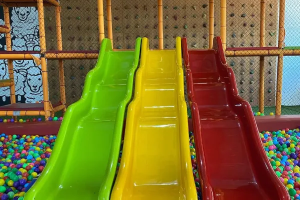 De Wisdom Garut - Playground untuk si Kecil