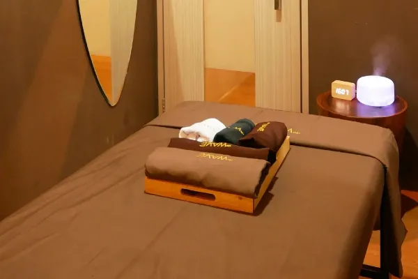 De Wave Family Massage, Reflexology & Beauty Bar