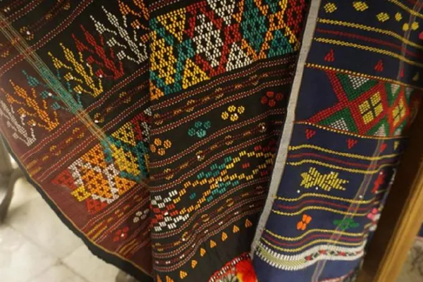 Kain Ulos & Batik Gorga