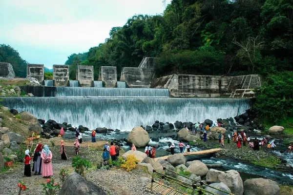 Fasilitas di Grojogan Kapuhan Magelang