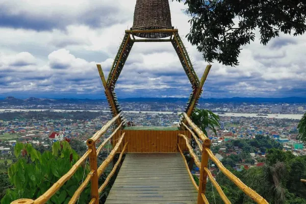 Wisata Tebing Lonceng