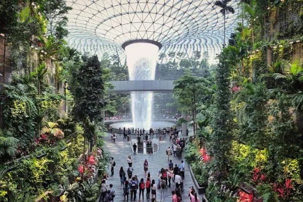 Banda Tur Gratis Selama Transit -Singapore Changi Airport (Singapura)